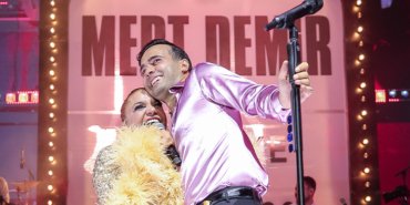 Mert Demir ve Kibariye’den Harbiye’de sürpriz düet