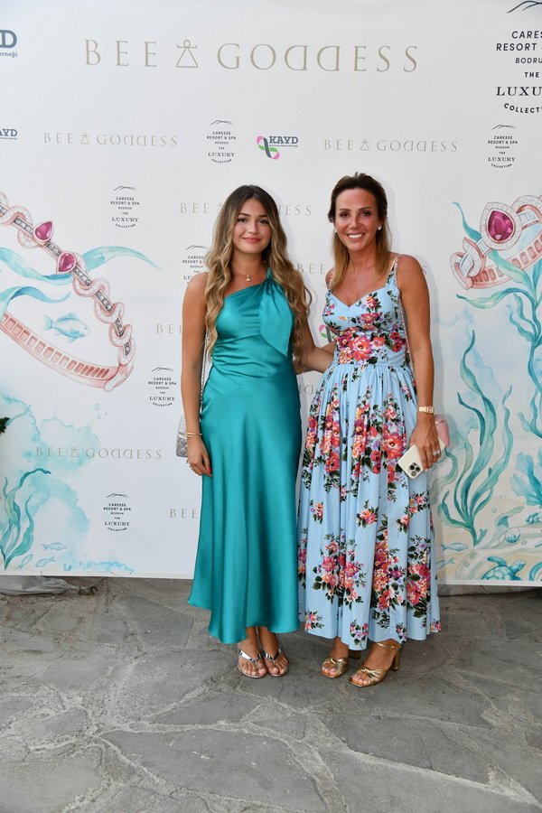 Leyla Kaptanoğlu - Melis Kaptanoğlu